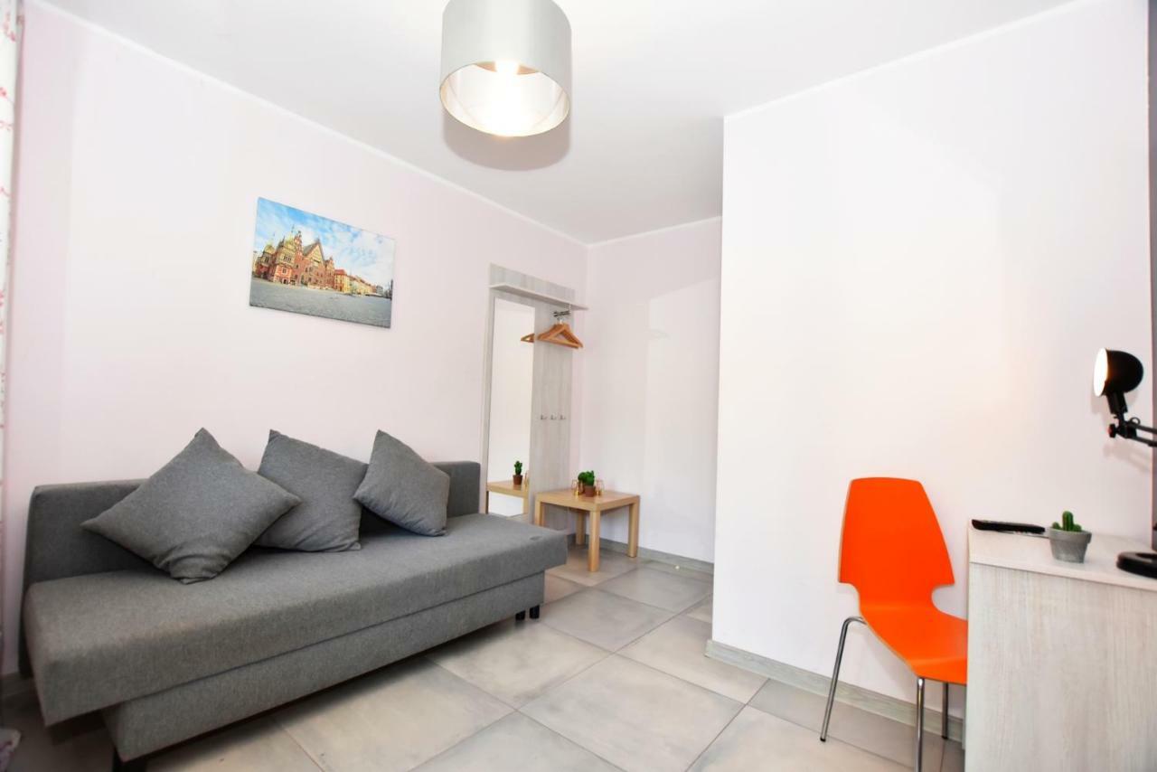 City Central Hostel Laciarska Wroclaw Dış mekan fotoğraf